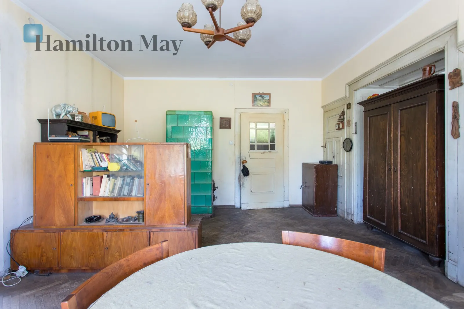 Subregion: Borek Price: 4990000 PLN Bedrooms: 10 Bathrooms: 4 Plot size: 1218m2 - slider