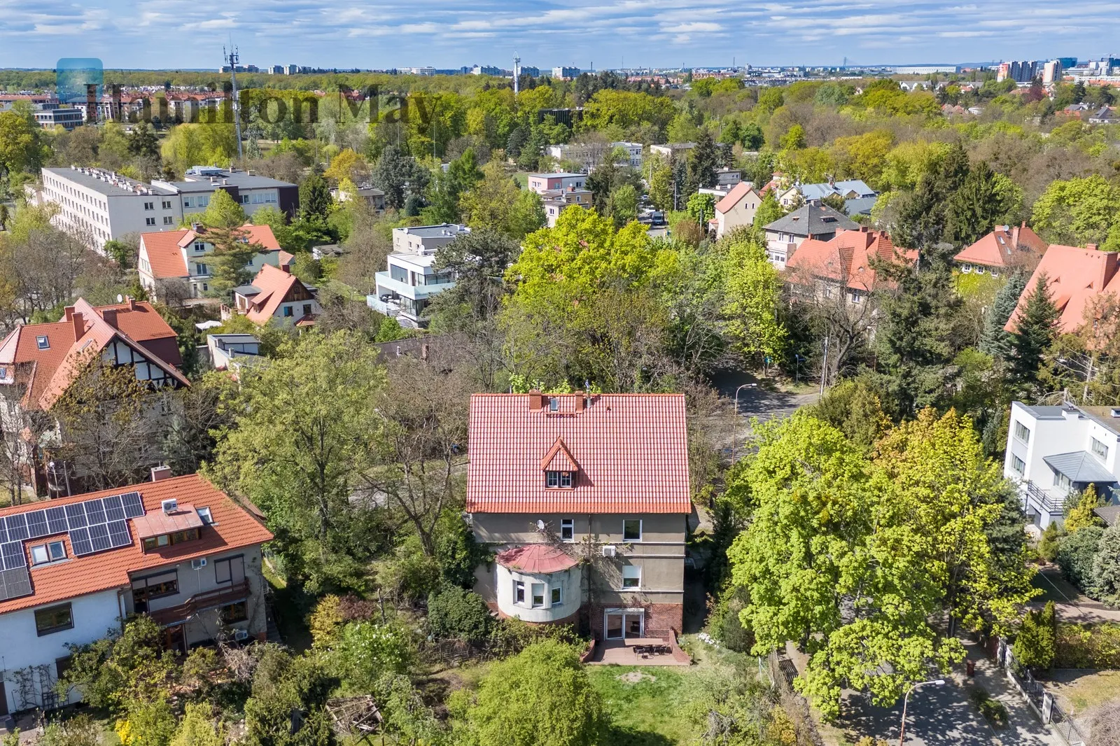 Bathrooms: 4 Plot size: 1218m2 Price/m2: 11797 PLN - slider