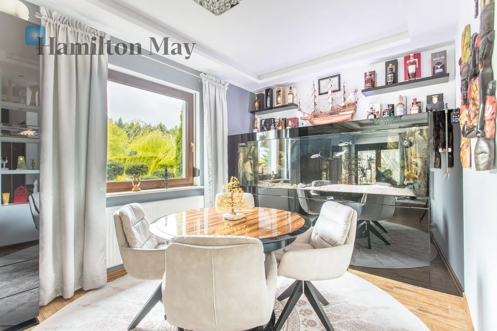 Street: Główna Region: Nieciszów Price: 1350000 PLN Bedrooms: 3 Bathrooms: 2 Plot size: 1182m2 - slider