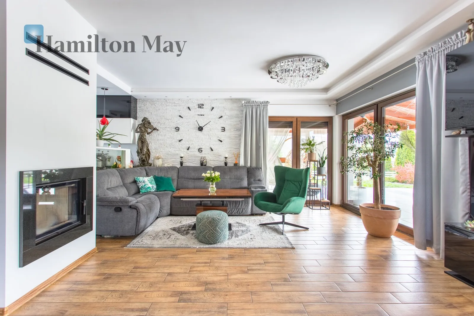 City: Nieciszów Street: Główna Region: Nieciszów Price: 1350000 PLN Bedrooms: 3 Bathrooms: 2 Plot size: 1182m2 - slider