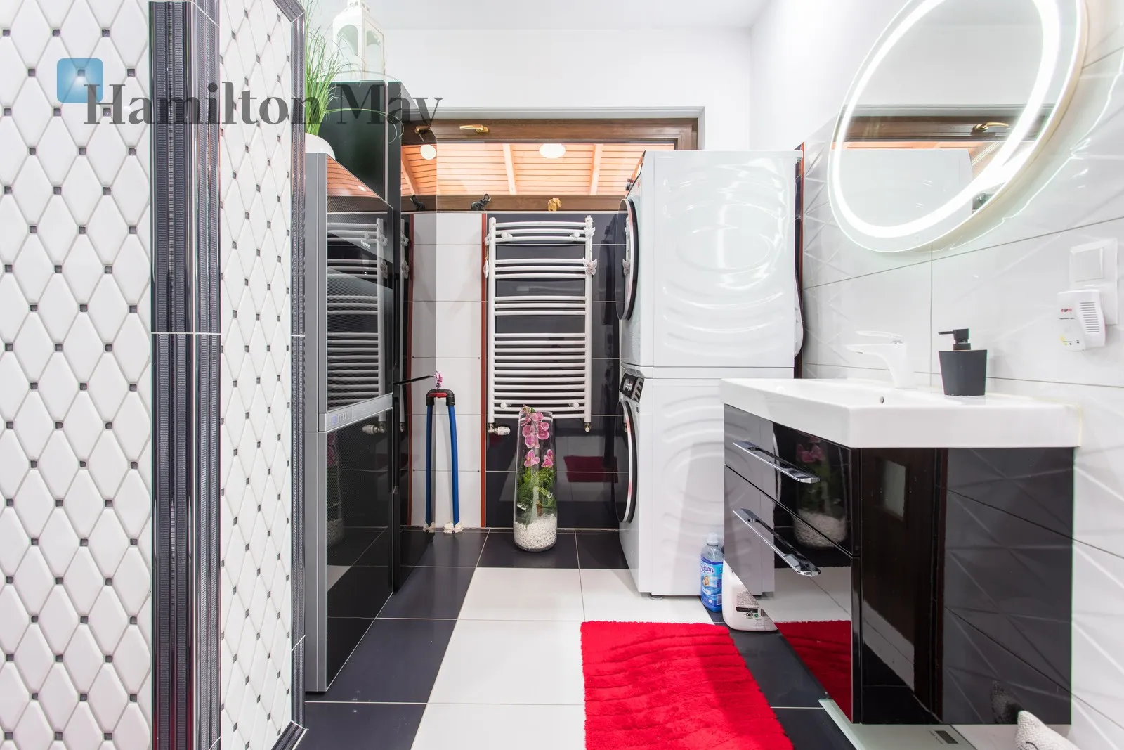 Price: 1350000 PLN Bedrooms: 3 Bathrooms: 2 Plot size: 1182m2 Price/m2: 11326 PLN - slider