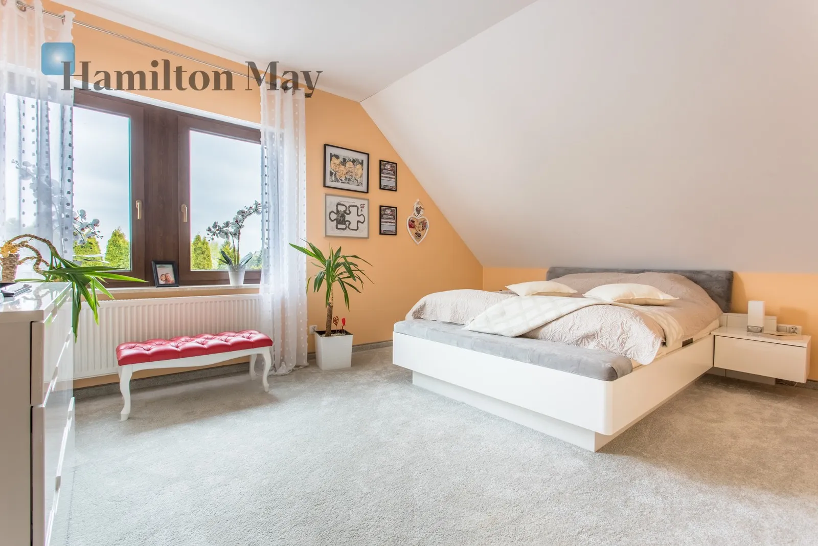 Region: Nieciszów Price: 1350000 PLN Bedrooms: 3 Bathrooms: 2 - slider
