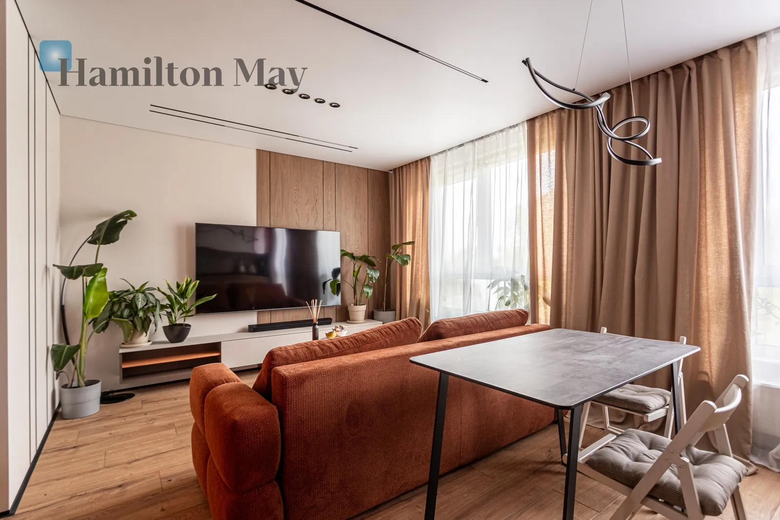 Нова дизайнерська квартира 54 кв.м | Wilno Estate 2024 | Балкон з видом на зелень | Підземний паркінг - slider