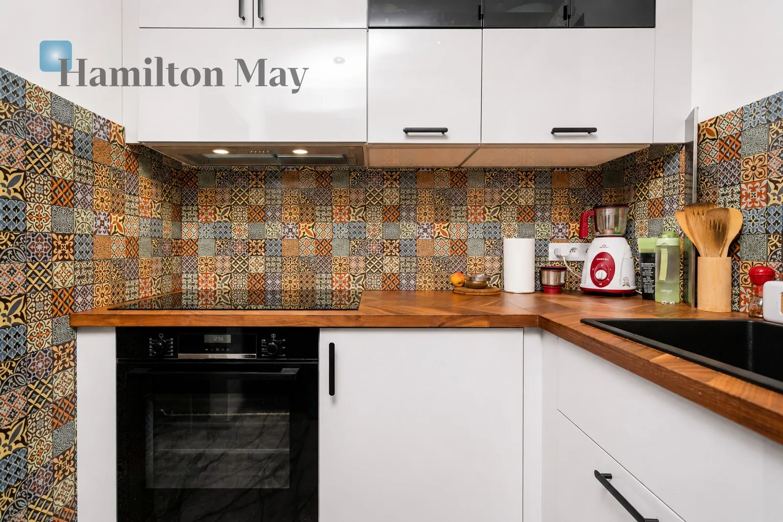Subregion: Prokocim Distance to centre: 6.44 km Price: 2000000 PLN Bedrooms: 4 Bathrooms: 3 Size: 135.48m2 Price/m2: 14762 PLN - slider