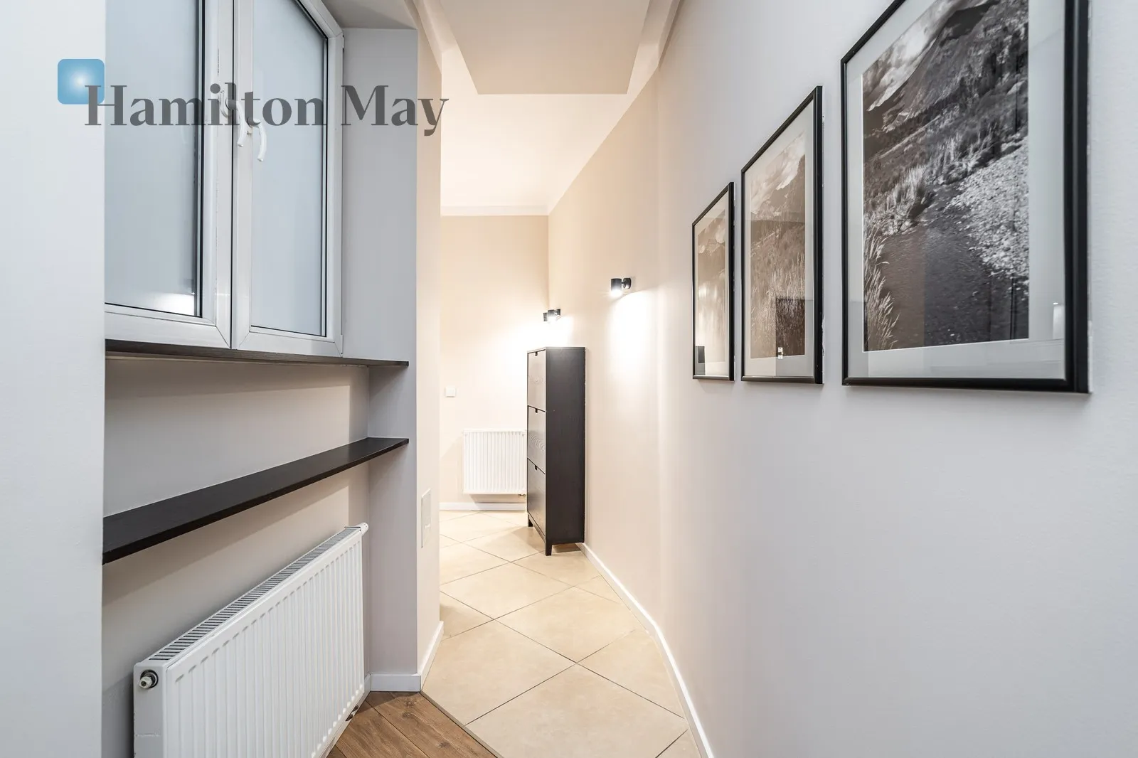 Region: Stare Miasto Distance to centre: 0.61 km Level: 4 Price: 4200 PLN Bedrooms: 2 Bathrooms: 1 - slider