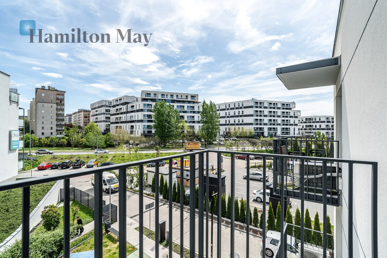 Distance to centre: 6.36 km Level: 3 Price: 3500 PLN Bedrooms: 1 Bathrooms: 1 Size: 40.63m2 - slider