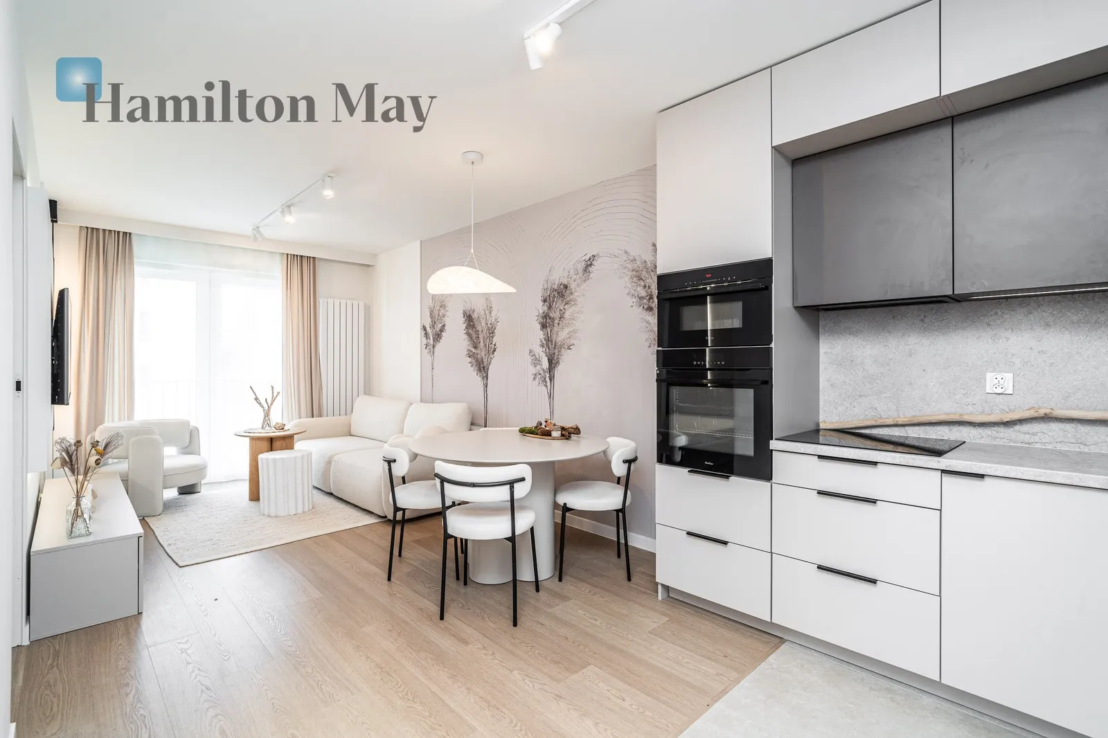 Street: Karola Bunscha Region: Dębniki Subregion: Osiedle Europejskie Distance to centre: 6.36 km Level: 3 Price: 3500 PLN Bedrooms: 1 Bathrooms: 1 Size: 40.63m2 Price/m2: 86 PLN - slider