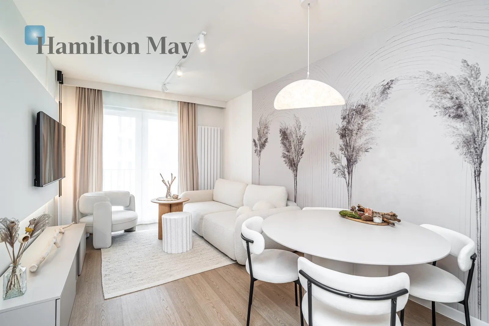 City: Kraków Street: Karola Bunscha Region: Dębniki Subregion: Osiedle Europejskie Distance to centre: 6.36 km Level: 3 Price: 3500 PLN Bedrooms: 1 Bathrooms: 1 - slider