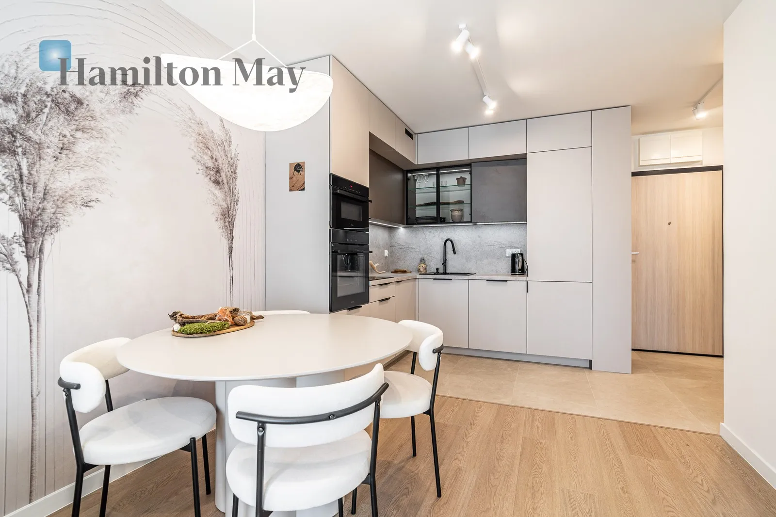 Subregion: Osiedle Europejskie Distance to centre: 6.36 km Level: 3 Price: 3500 PLN Bedrooms: 1 Bathrooms: 1 Size: 40.63m2 Price/m2: 86 PLN - slider