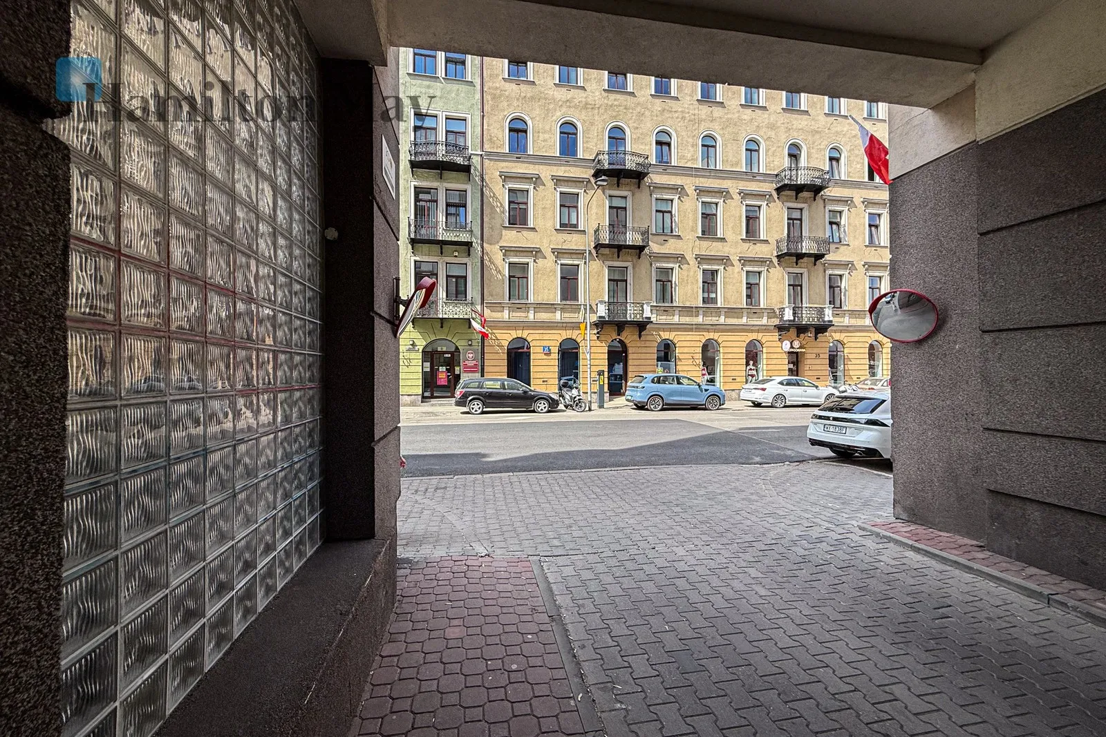 Jasne, przestronne mieszkanie 84 m² z 2 balkonami i 3 sypialniami – 3 minuty od metra Dworzec Wileński - slider