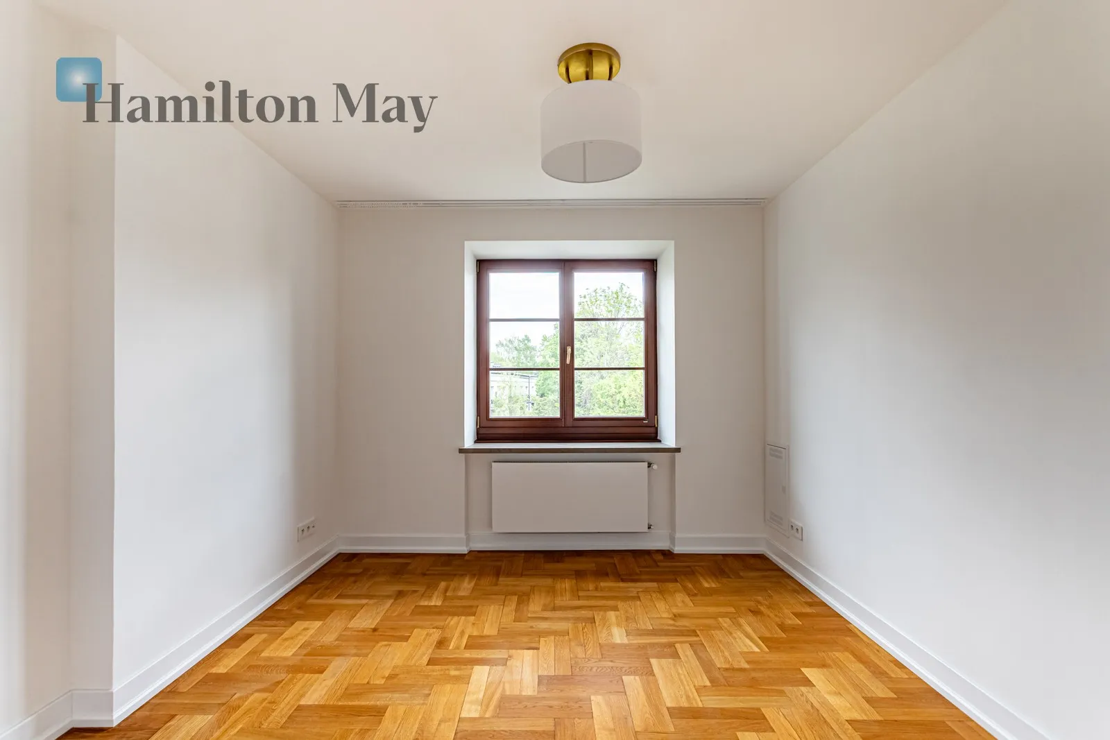 Region: Praga-Południe Subregion: Saska Kępa Distance to centre: 3.09 km Level: 1 Price: 14000 PLN Bedrooms: 4 Bathrooms: 2 - slider
