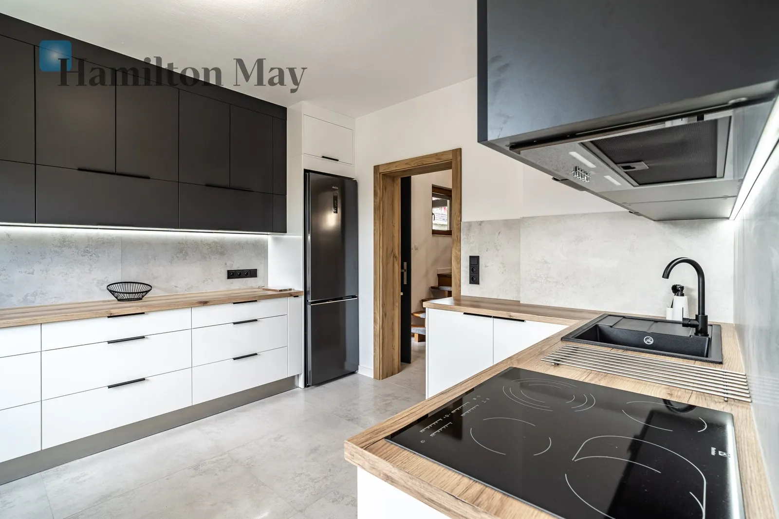 Subregion: Kliny Borkowskie Distance to centre: 6.61 km Level: -9 Price: 9900 PLN - slider