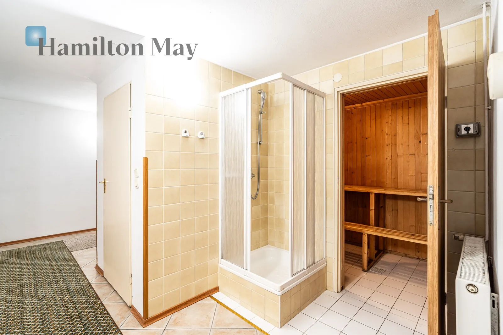 Bedrooms: 5 Bathrooms: 2 - slider