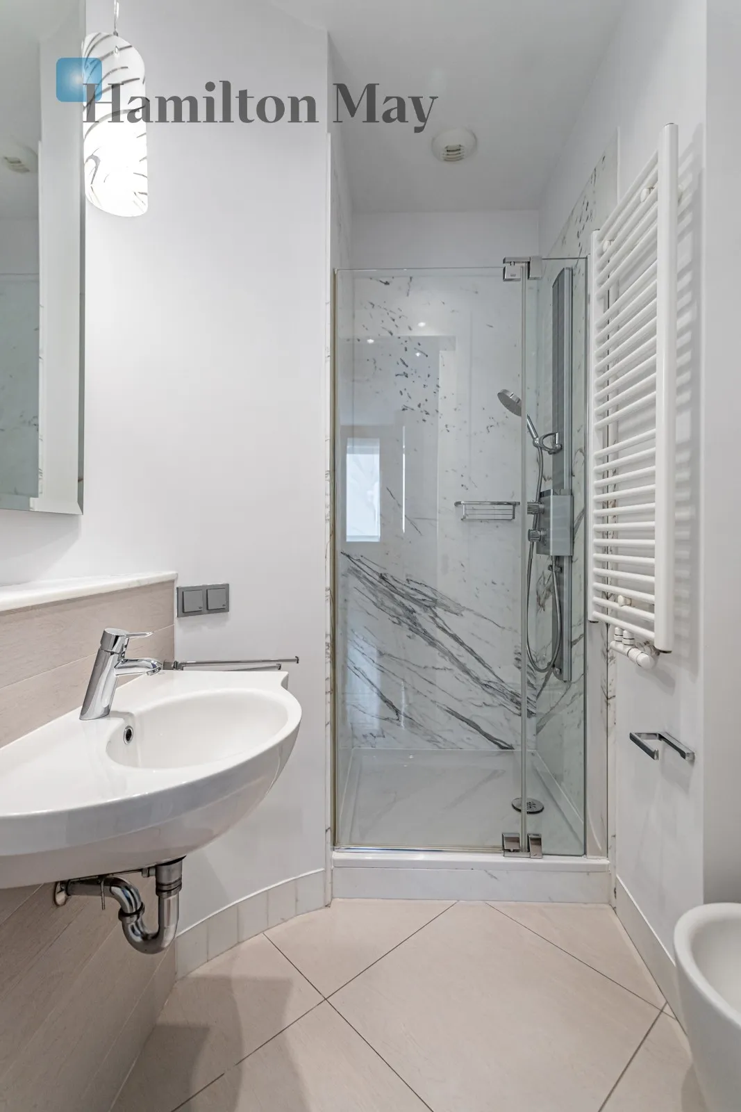 Price: 7900000 PLN Bedrooms: 4 Bathrooms: 3 Size: 342m2 Price/m2: 23099 PLN - slider