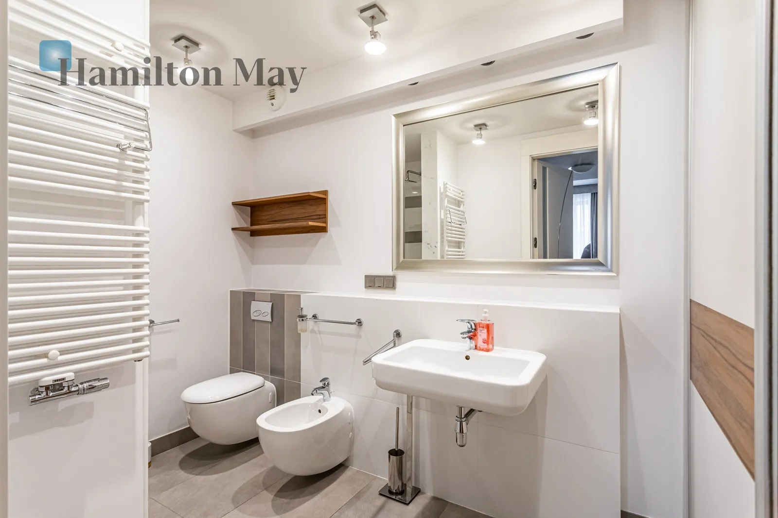 Subregion: Mirów Distance to centre: 1.28 km Level: 8 Price: 7900000 PLN - slider
