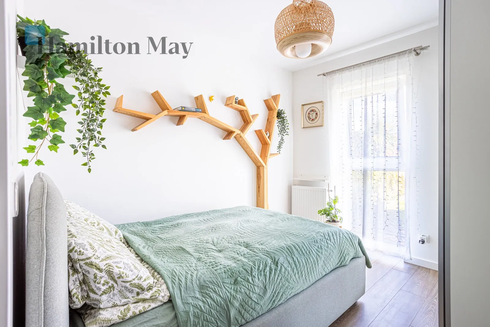 City: Wrocław Street: Dożynkowa Region: Krzyki Subregion: Klecina Distance to centre: 5.82 km Price: 3300 PLN Bedrooms: 2 Bathrooms: 1 - slider