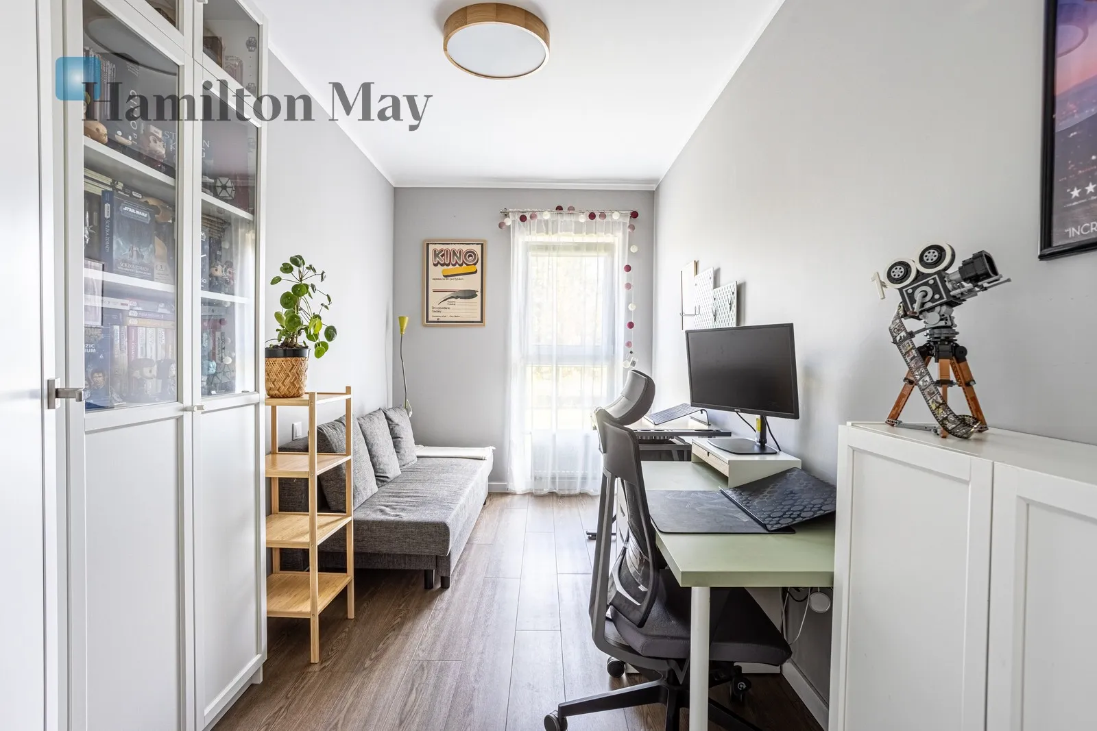 Region: Krzyki Subregion: Klecina Distance to centre: 5.82 km Price: 3300 PLN Bedrooms: 2 Bathrooms: 1 Size: 49m2 Price/m2: 67 PLN - slider