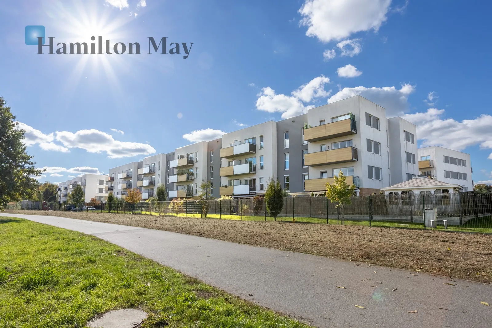 Subregion: Klecina Distance to centre: 5.82 km Price: 3300 PLN Bedrooms: 2 Bathrooms: 1 Size: 49m2 - slider