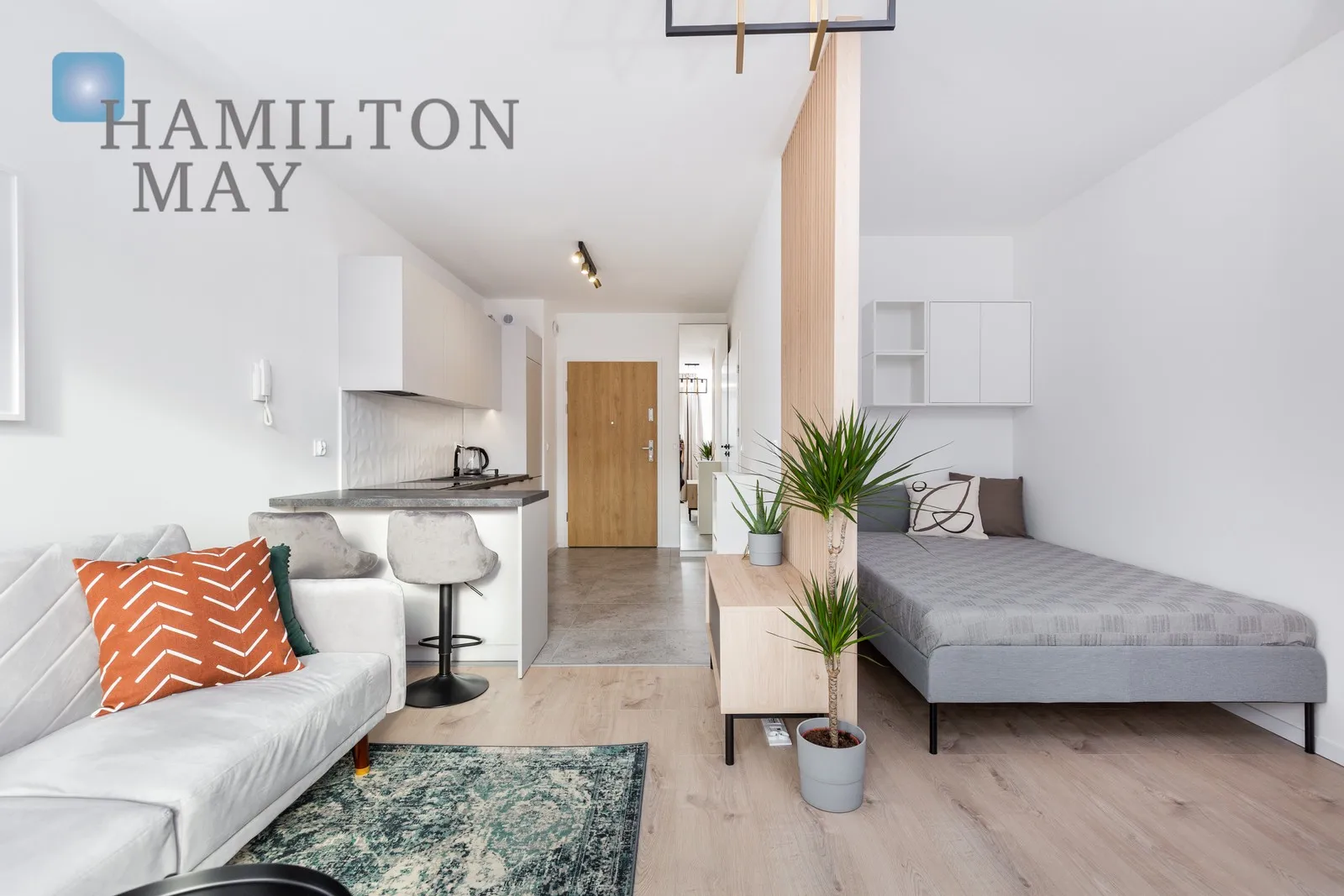 City: Kraków Street: Rydlówka Region: Podgórze Subregion: Mateczny Distance to centre: 2.76 km Level: 3 Price: 2500 PLN Bedrooms: 0 Bathrooms: 1 Size: 30m2 - slider