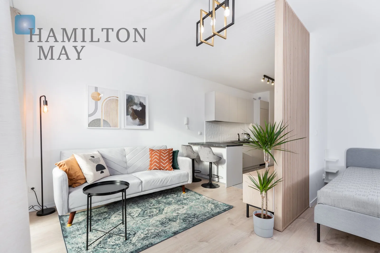 City: Kraków Street: Rydlówka Region: Podgórze Subregion: Mateczny Distance to centre: 2.76 km Level: 3 Price: 2500 PLN Bedrooms: 0 Bathrooms: 1 Size: 30m2 Price/m2: 83 PLN - slider