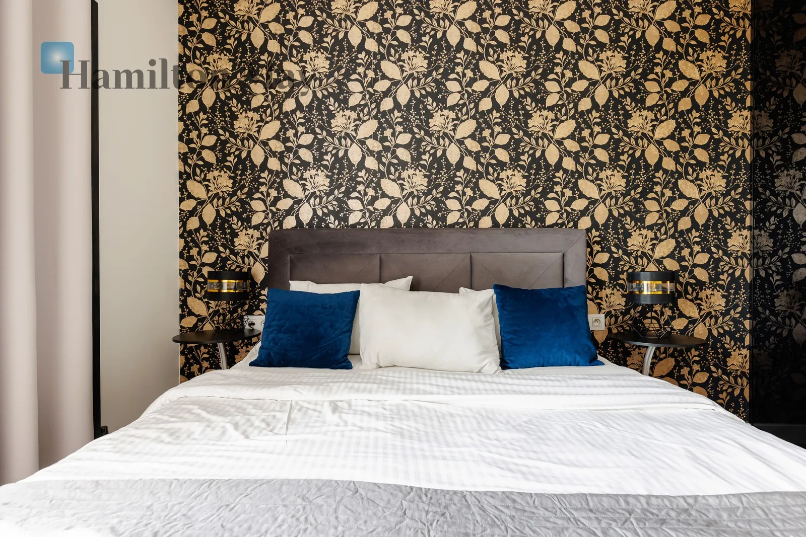 Street: Kłopot Region: Wola Distance to centre: 3.75 km Level: 3 Price: 1200000 PLN Bedrooms: 1 Bathrooms: 1 - slider