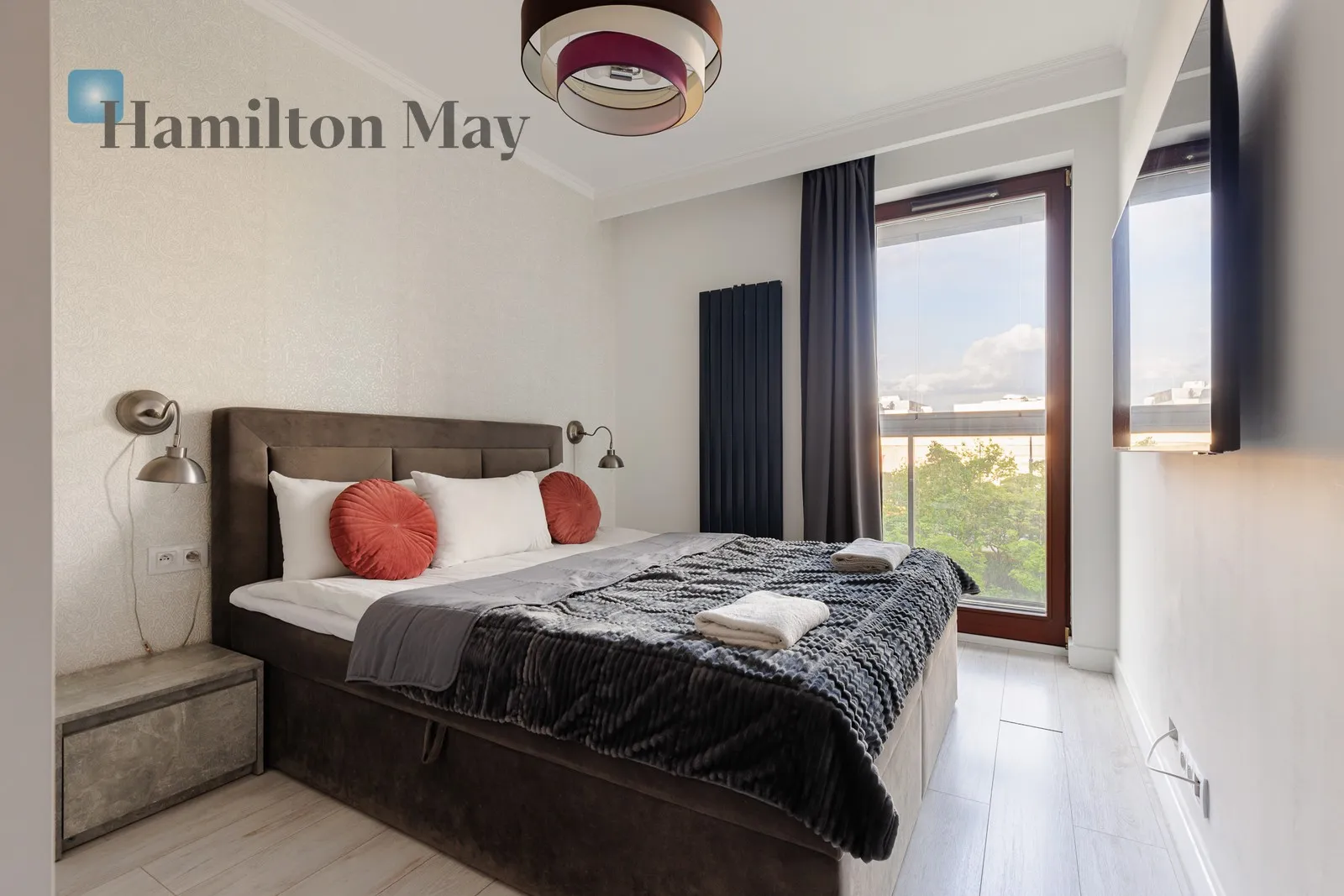 Region: Wola Subregion: Powązki Distance to centre: 3.75 km Level: 4 Price: 1170000 PLN Bedrooms: 1 Bathrooms: 1 Size: 46.96m2 Price/m2: 24915 PLN - slider