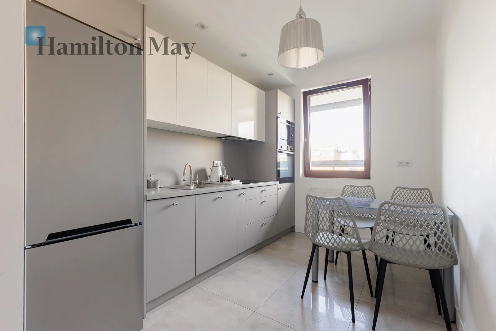 City: Warszawa Street: Kłopot Region: Wola Subregion: Powązki Distance to centre: 3.75 km Level: 4 Price: 1170000 PLN Bedrooms: 1 Bathrooms: 1 - slider