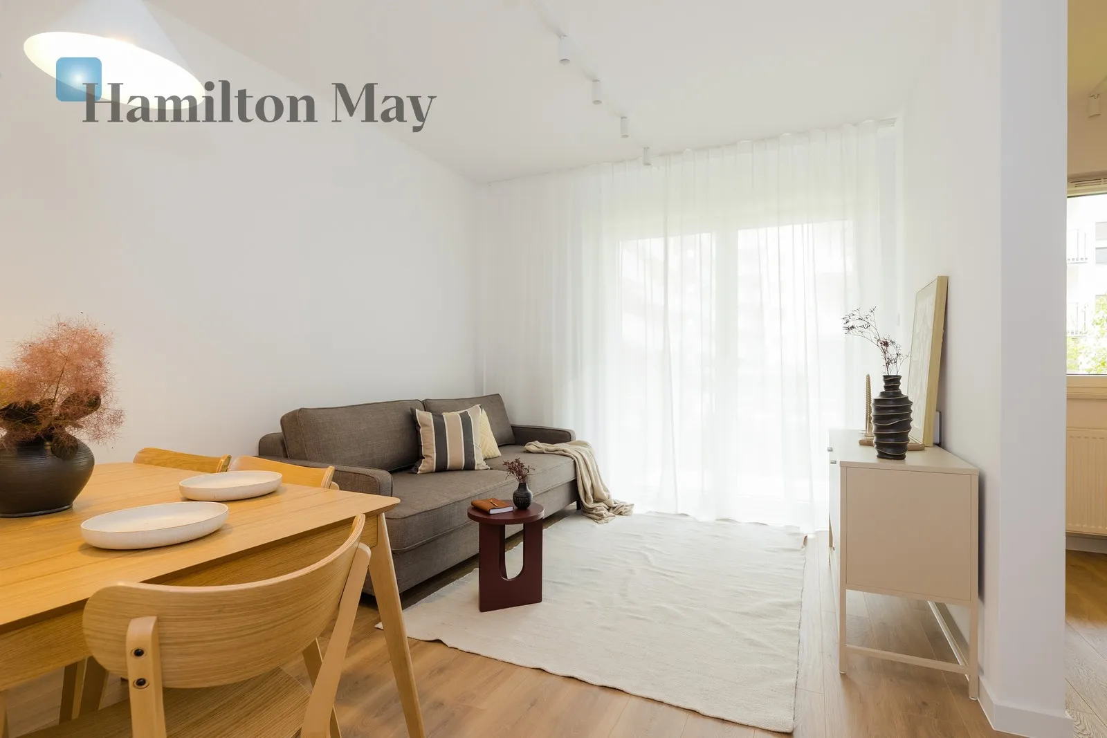 City: Warszawa Street: Żupnicza Region: Praga-Południe Subregion: Kamionek Distance to centre: 4.8 km Level: 5 Price: 1080000 PLN Bedrooms: 2 Bathrooms: 1 Size: 57.1m2 - slider