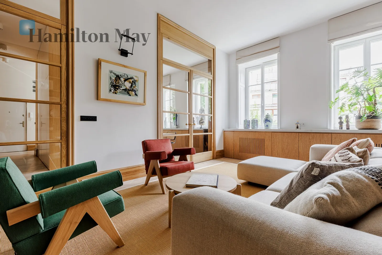 City: Warszawa Street: Litewska Region: Śródmieście Subregion: Śródmieście Południowe Distance to centre: 1.63 km Level: 2 Price: 12000 PLN Bedrooms: 1 Bathrooms: 1 - slider