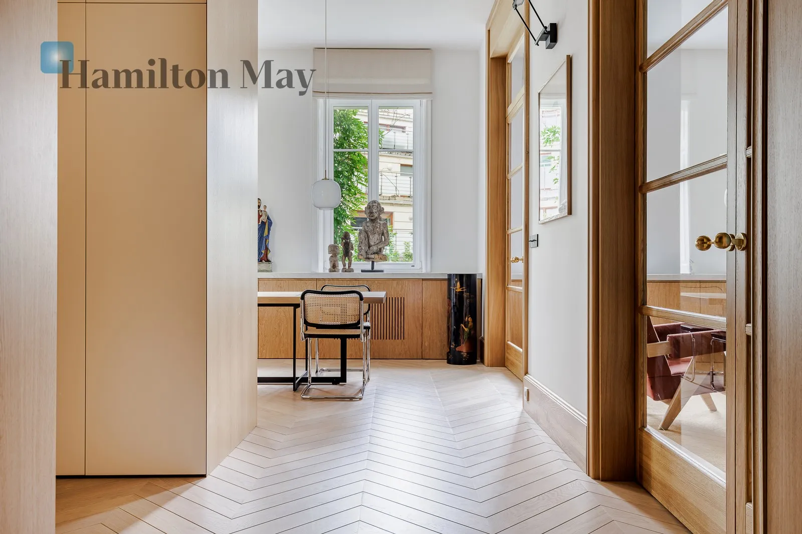 Street: Litewska Region: Śródmieście Subregion: Śródmieście Południowe Distance to centre: 1.63 km Level: 2 Price: 12000 PLN Bedrooms: 1 Bathrooms: 1 - slider