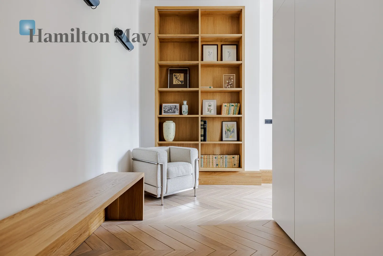 Region: Śródmieście Subregion: Śródmieście Południowe Distance to centre: 1.63 km Level: 2 Price: 12000 PLN Bedrooms: 1 Bathrooms: 1 Size: 102m2 - slider