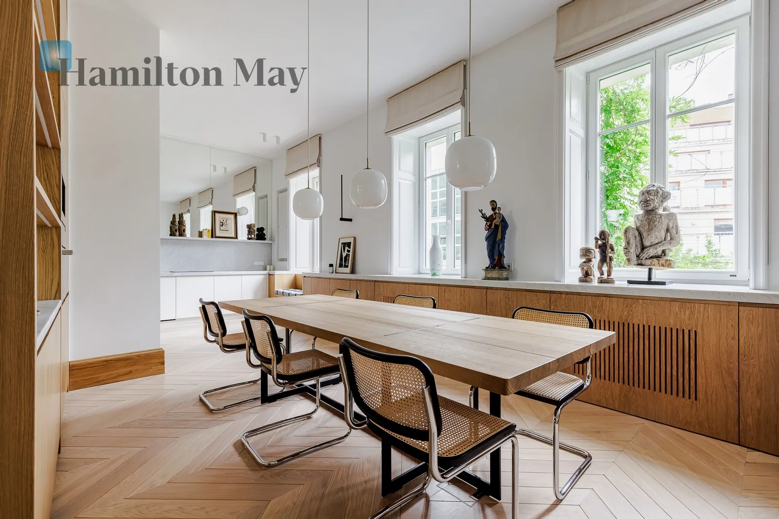 Street: Litewska Region: Śródmieście Subregion: Śródmieście Południowe Distance to centre: 1.63 km Level: 2 Price: 12000 PLN Bedrooms: 1 Bathrooms: 1 Size: 102m2 - slider