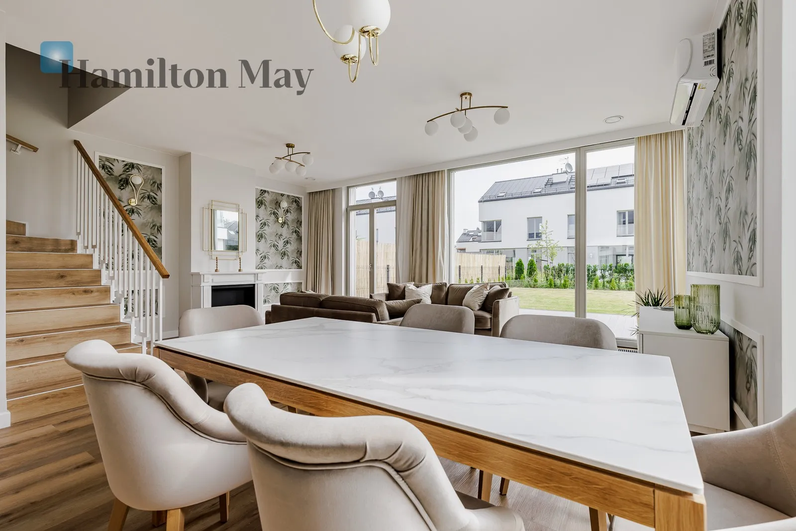 Street: Wczasowa Region: Klarysew Distance to centre: 15.1 km Price: 15000 PLN Bedrooms: 4 Bathrooms: 3 Plot size: 644m2 Price/m2: 91 PLN - slider