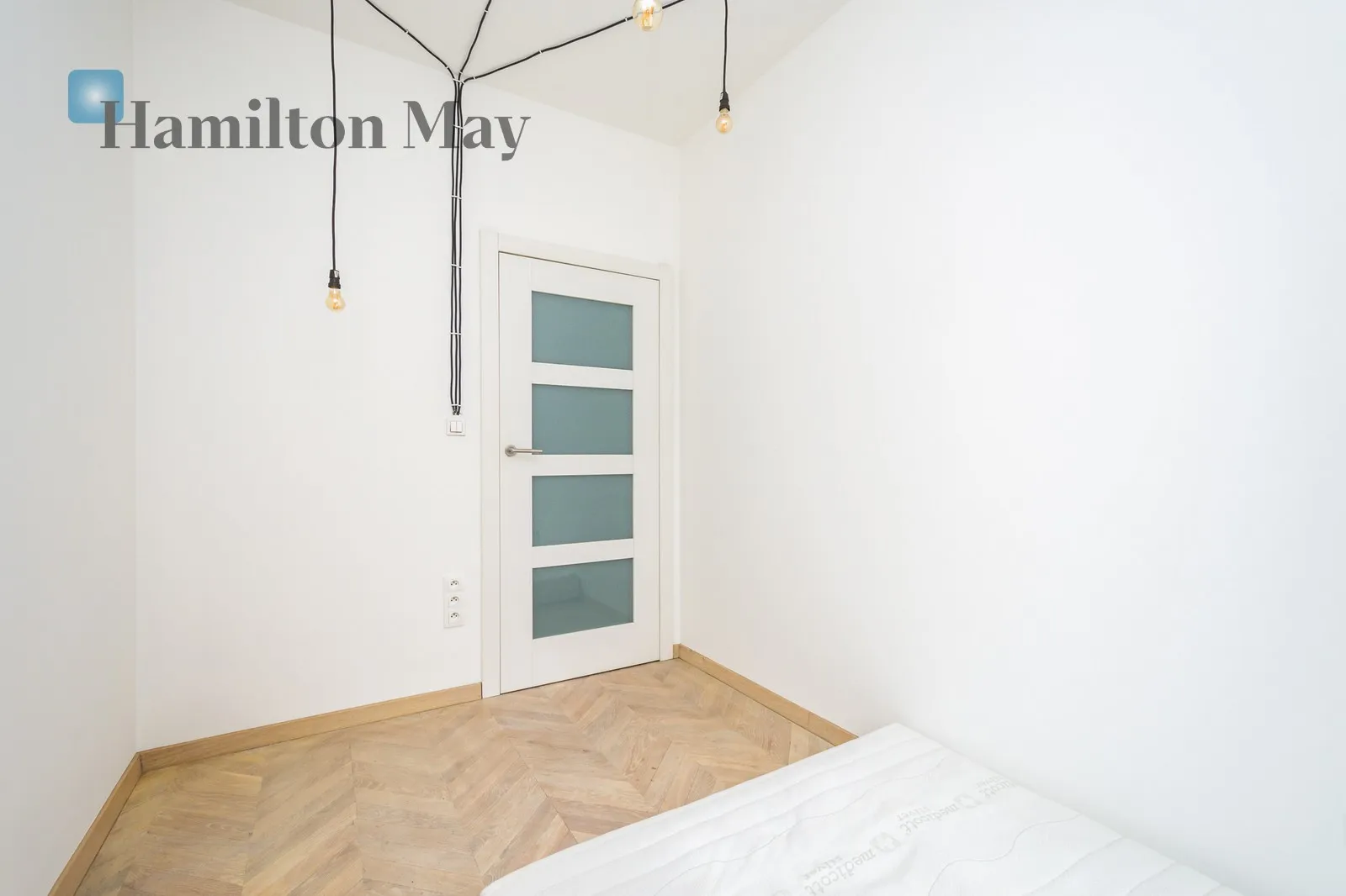 Price: 4900 PLN Bedrooms: 2 Bathrooms: 1 Size: 57m2 - slider