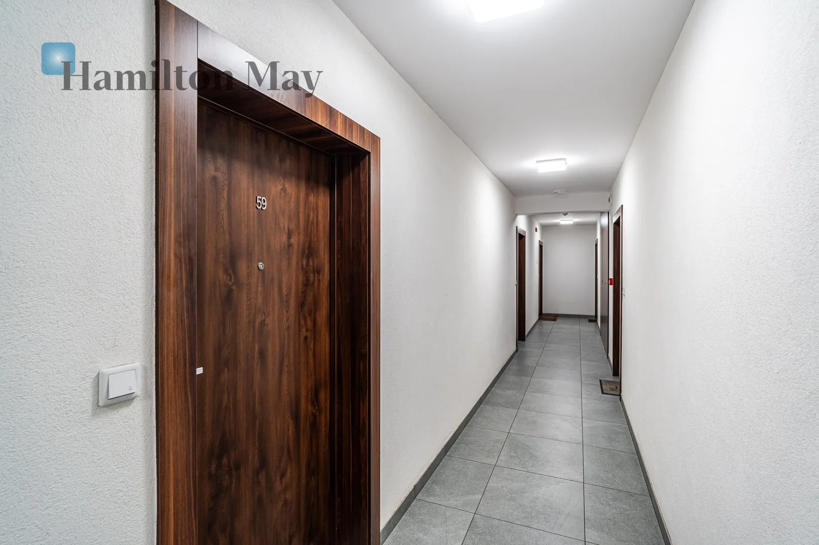 Level: 4 Price: 3300 PLN Bedrooms: 1 Bathrooms: 1 Size: 34m2 Price/m2: 97 PLN - slider