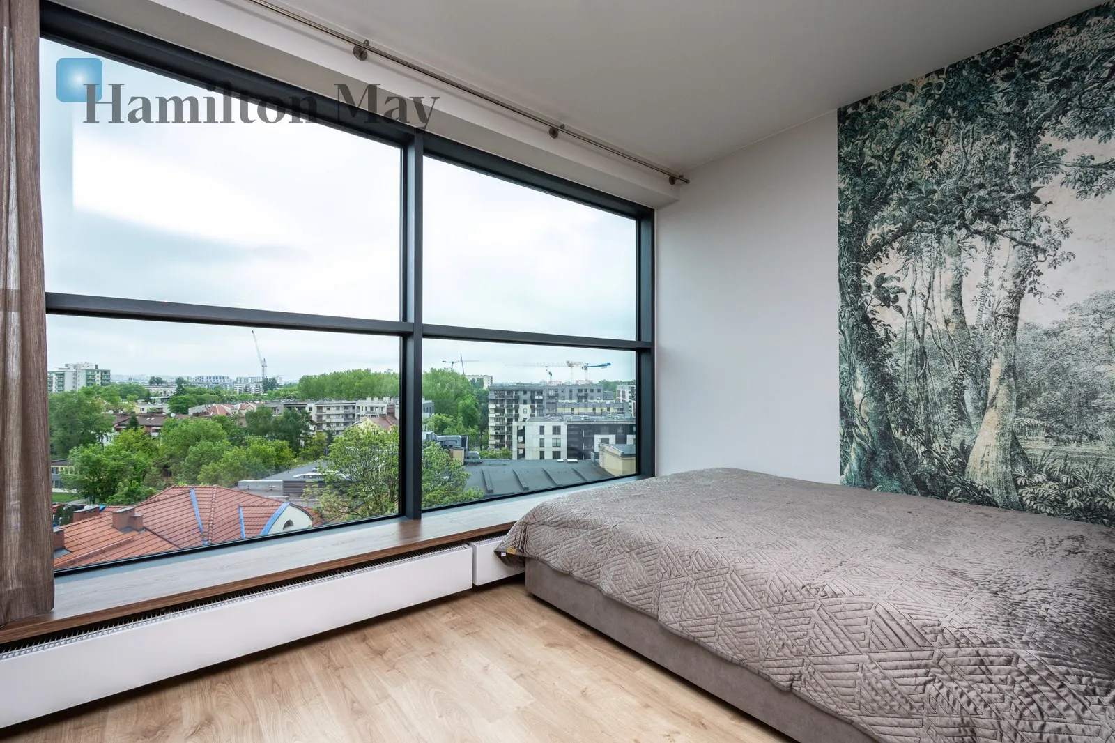 Distance to centre: 1.9 km Level: 7 Price: 3200 PLN - slider