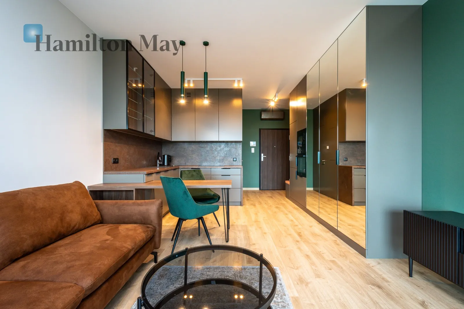 Price: 3200 PLN Bedrooms: 0 Bathrooms: 1 - slider