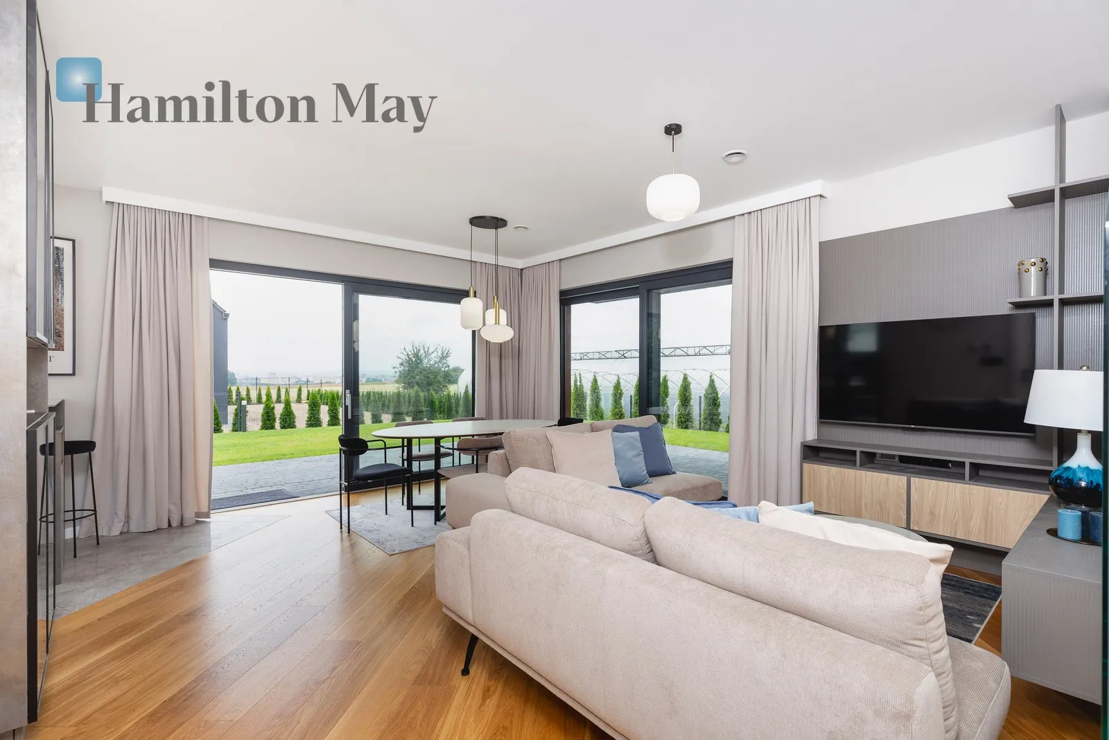 Зовсім новий, гарно мебльований окремий будинок, розташований у Зелонках, поруч із кордоном з Краковом - slider
