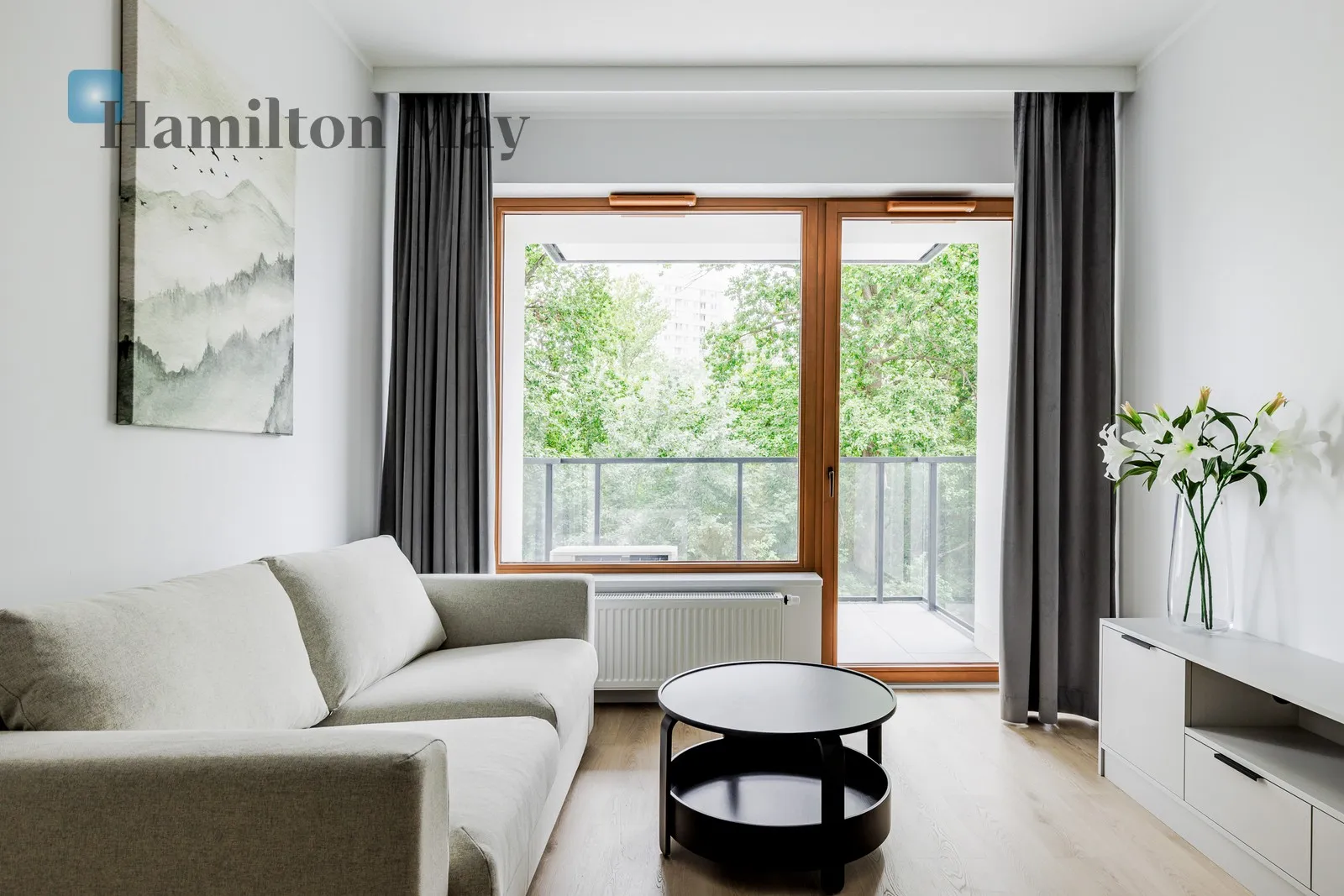 City: Warszawa Street: Ludwiki Region: Wola Subregion: Czyste Distance to centre: 3.24 km Level: 2 Price: 4300 PLN Bedrooms: 1 Bathrooms: 1 Size: 41.57m2 - slider