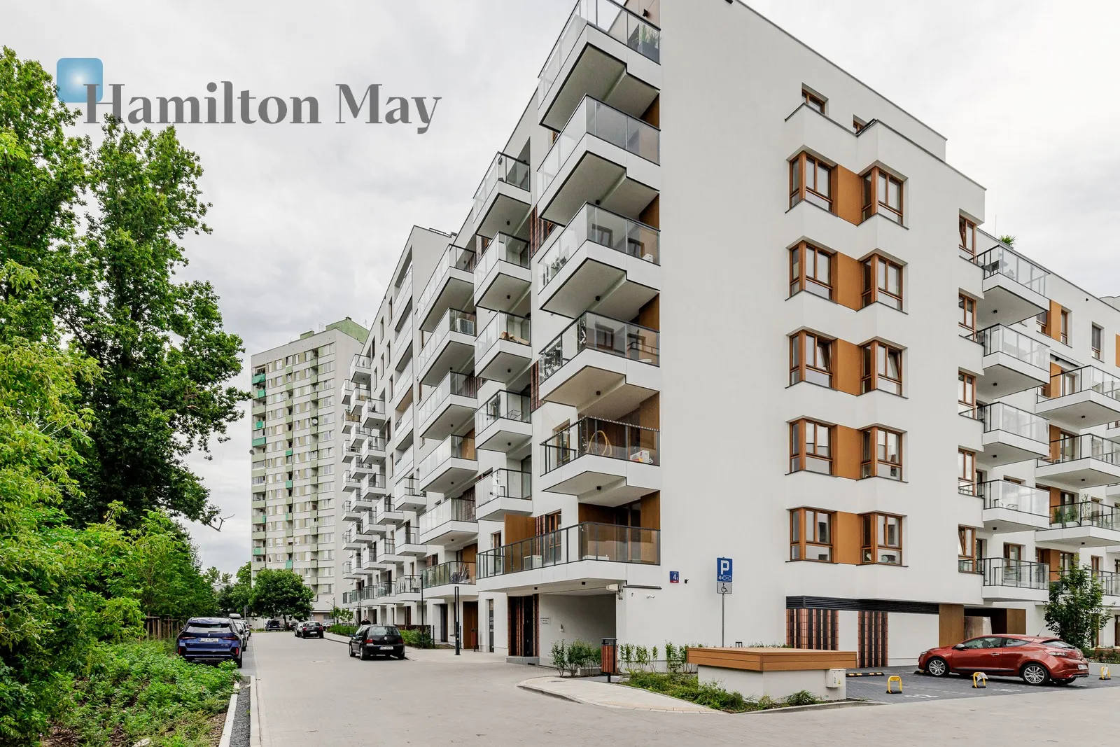 Distance to centre: 3.24 km Level: 2 Price: 4300 PLN Bedrooms: 1 Bathrooms: 1 Size: 41.57m2 Price/m2: 103 PLN - slider