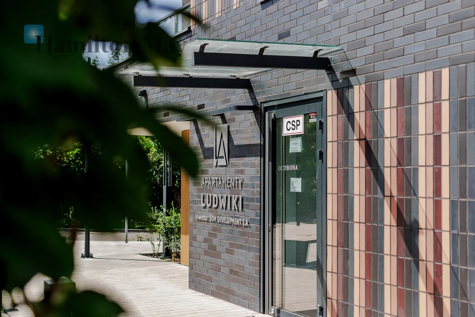 Distance to centre: 3.24 km Level: 2 Price: 4300 PLN Bedrooms: 1 Bathrooms: 1 Size: 41.57m2 - slider