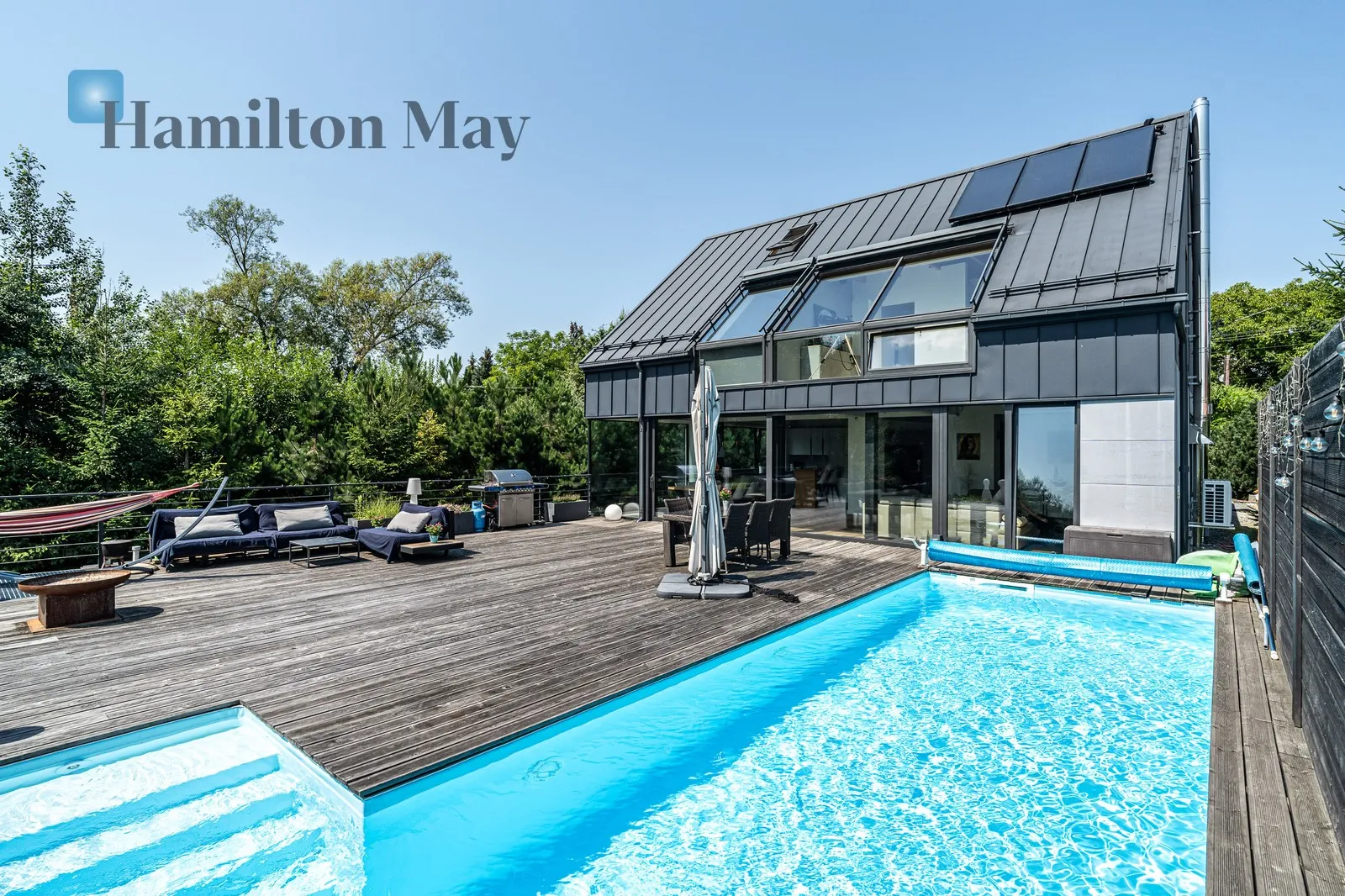 City: Włosań Street: Królowej Polski Region: Włosań Distance to centre: 16.31 km Price: 5850000 PLN Bedrooms: 4 Bathrooms: 4 Plot size: 10000m2 Price/m2: 10976 PLN - slider