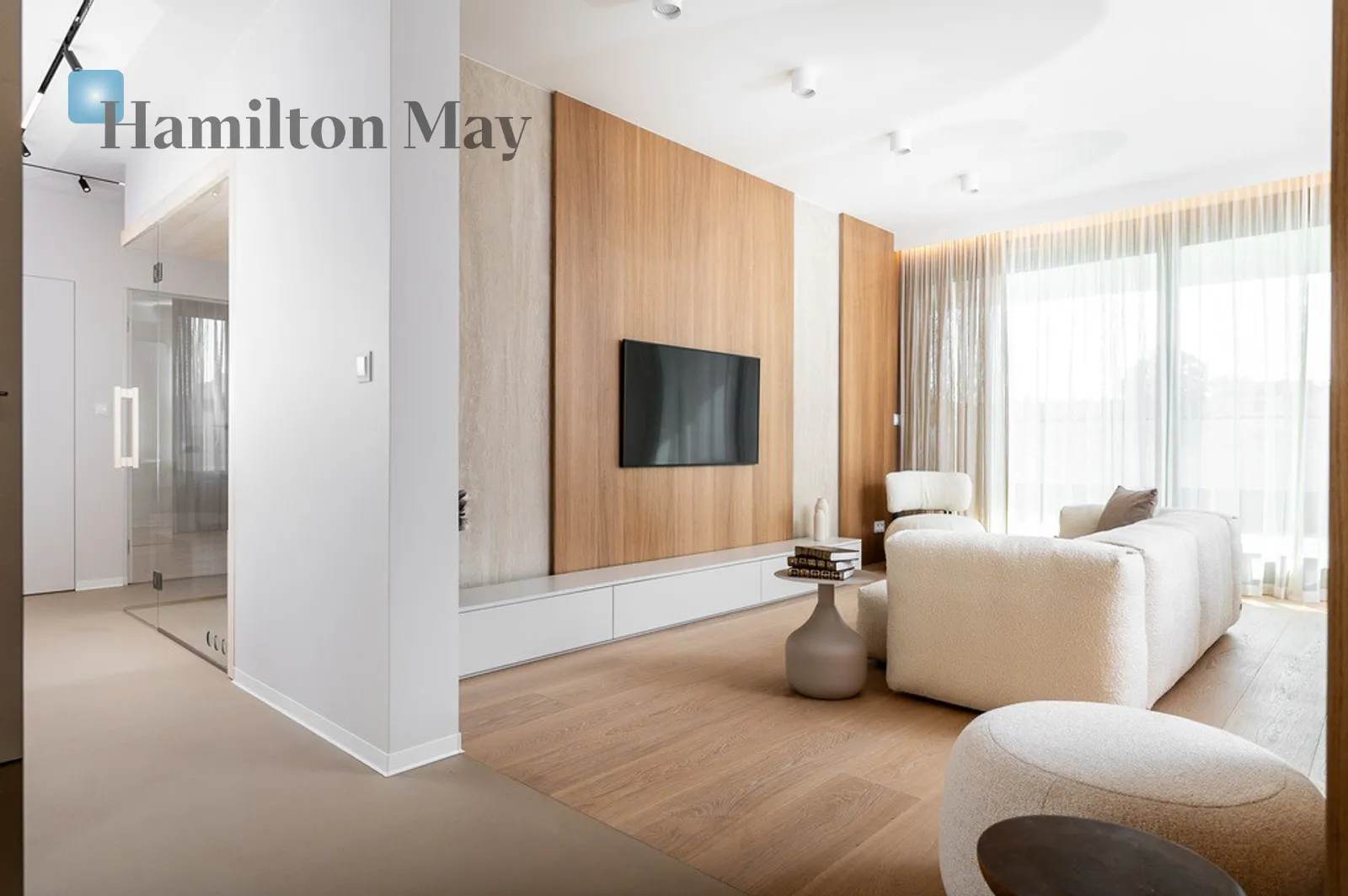 Region: Zwierzyniec Distance to centre: 1.23 km Level: 1 Price: 5310000 PLN Bedrooms: 3 Bathrooms: 2 Size: 90m2 Price/m2: 59000 PLN - slider