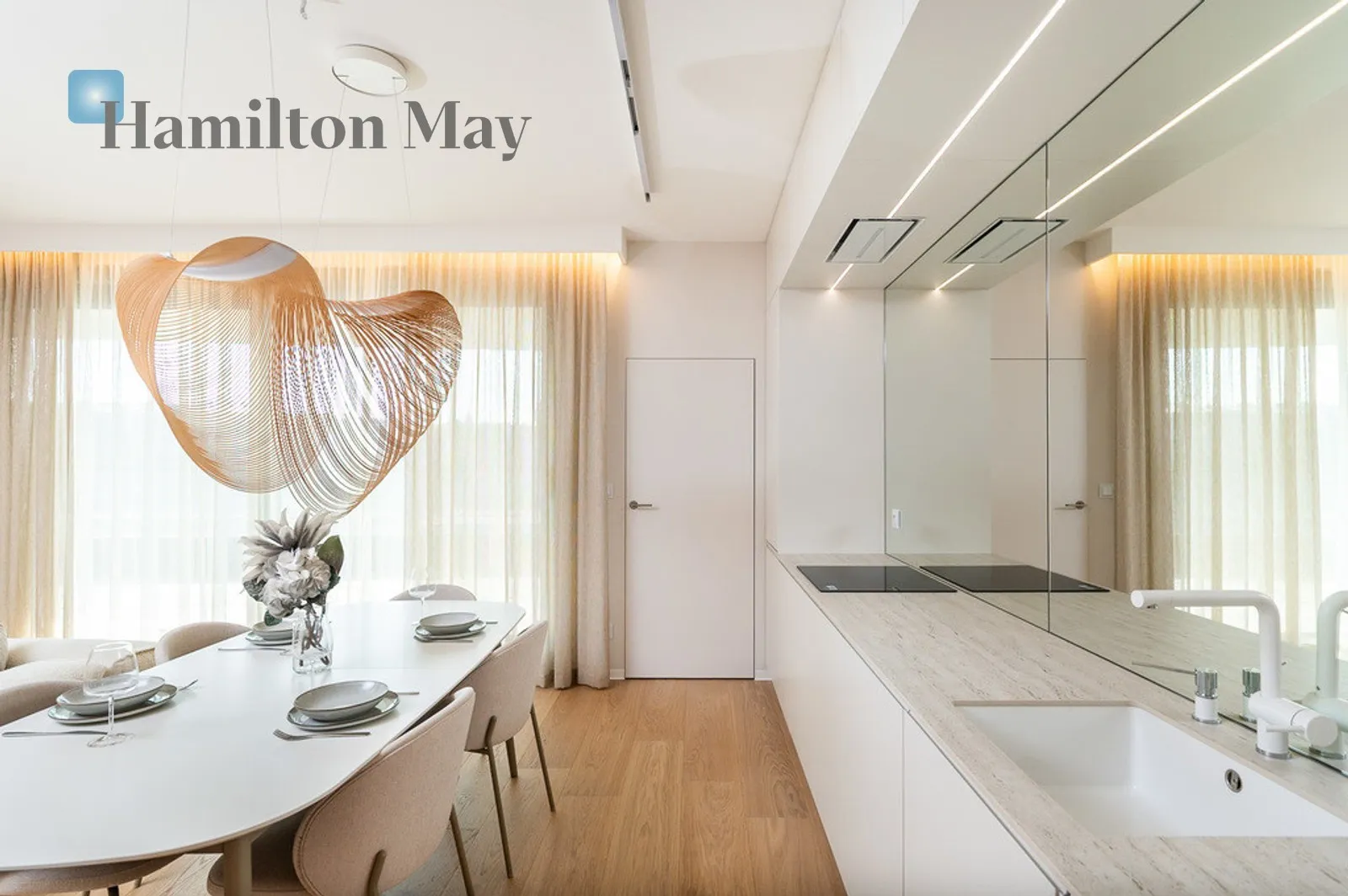 Street: Tadeusza Kościuszki Region: Zwierzyniec Distance to centre: 1.23 km Level: 1 Price: 5310000 PLN Bedrooms: 3 Bathrooms: 2 Size: 90m2 Price/m2: 59000 PLN - slider