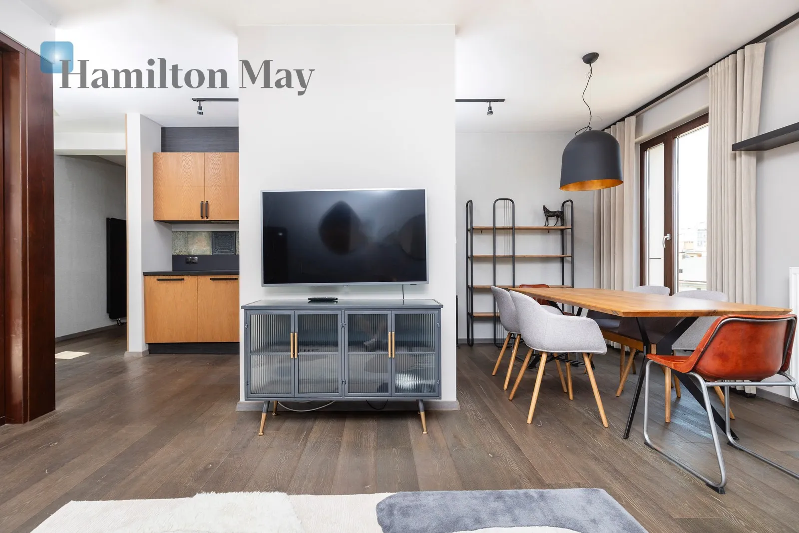 Street: Tadeusza Kościuszki Region: Zwierzyniec Subregion: Salwator Distance to centre: 1.28 km Level: 4 Price: 6500 PLN Bedrooms: 2 Bathrooms: 2 Size: 91m2 Price/m2: 71 PLN - slider
