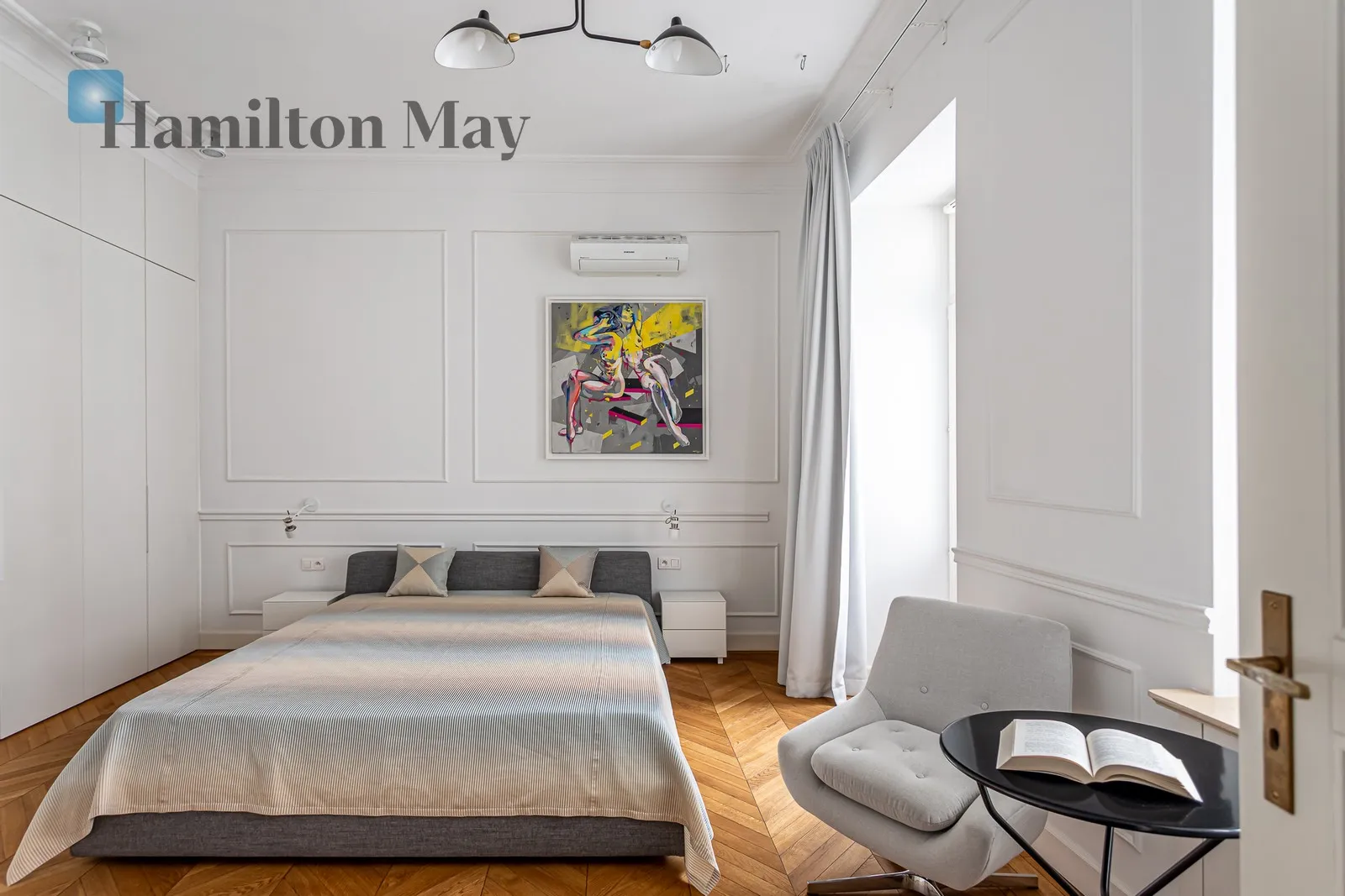 City: Warszawa Street: Hoża Region: Śródmieście Subregion: Śródmieście Północne Distance to centre: 0.4 km Level: 3 Price: 12000 PLN - slider