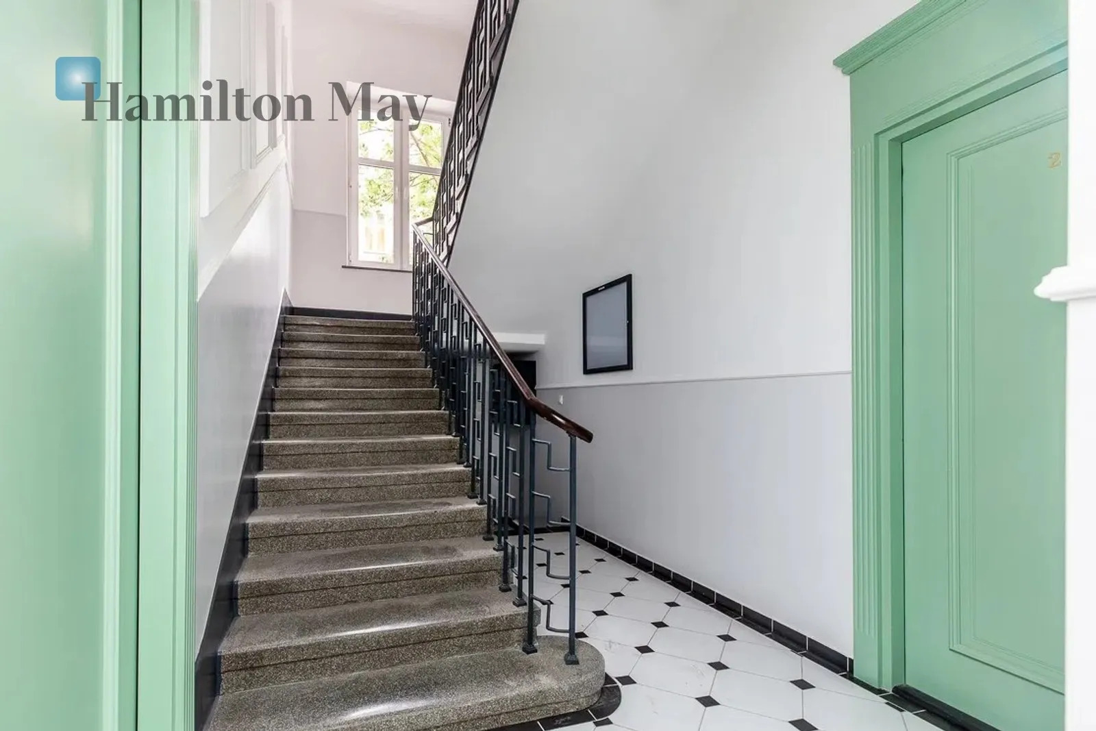 City: Kraków Street: plac Wolnica Region: Stare Miasto Distance to centre: 1.56 km Level: 3 Price: 1837500 PLN Bedrooms: 2 Bathrooms: 1 Size: 76m2 Price/m2: 24178 PLN - slider