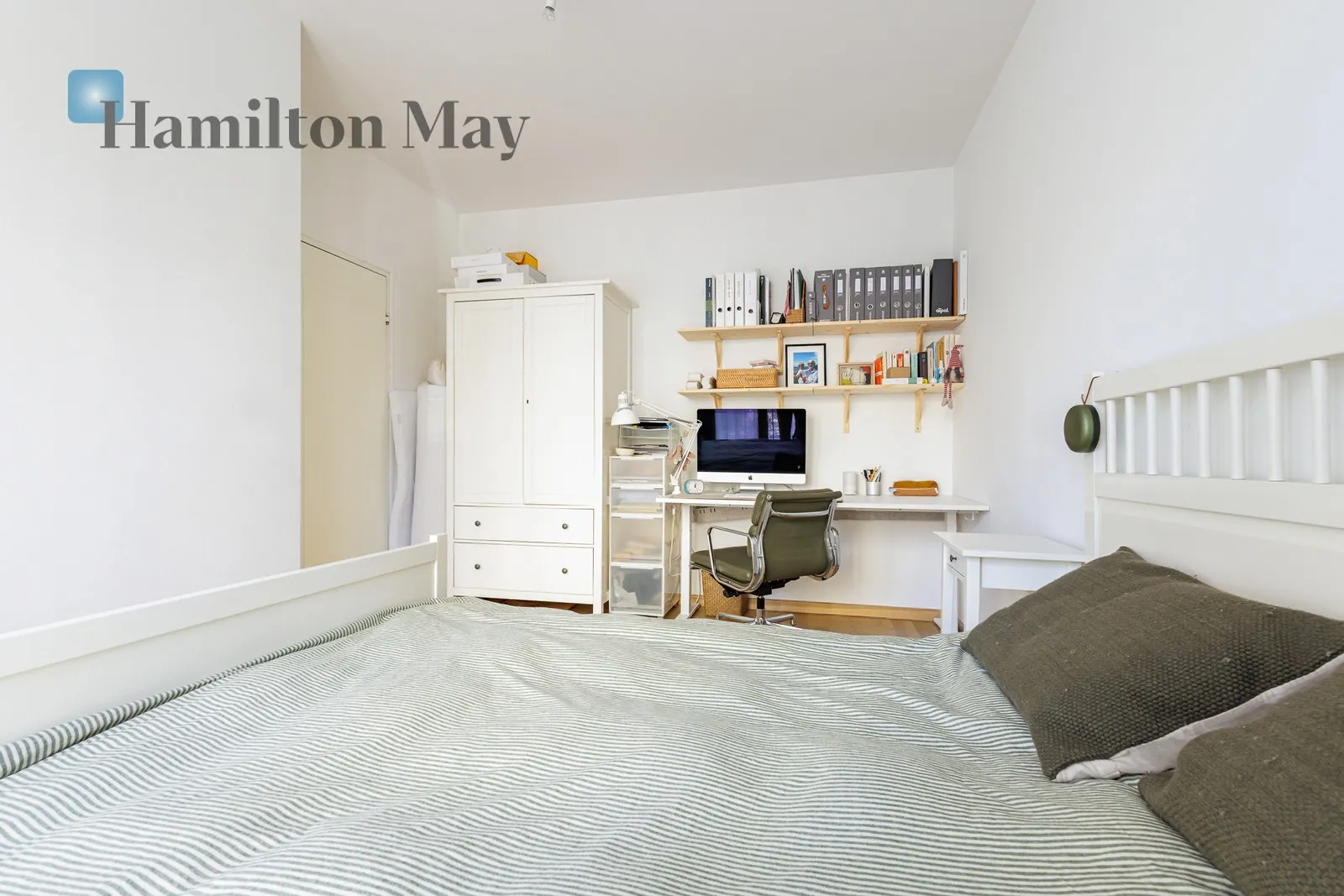 City: Warszawa Street: Antoniego Józefa Madalińskiego Region: Mokotów Subregion: Sielce Distance to centre: 2.88 km Level: 1 Price: 5300 PLN Bedrooms: 2 - slider