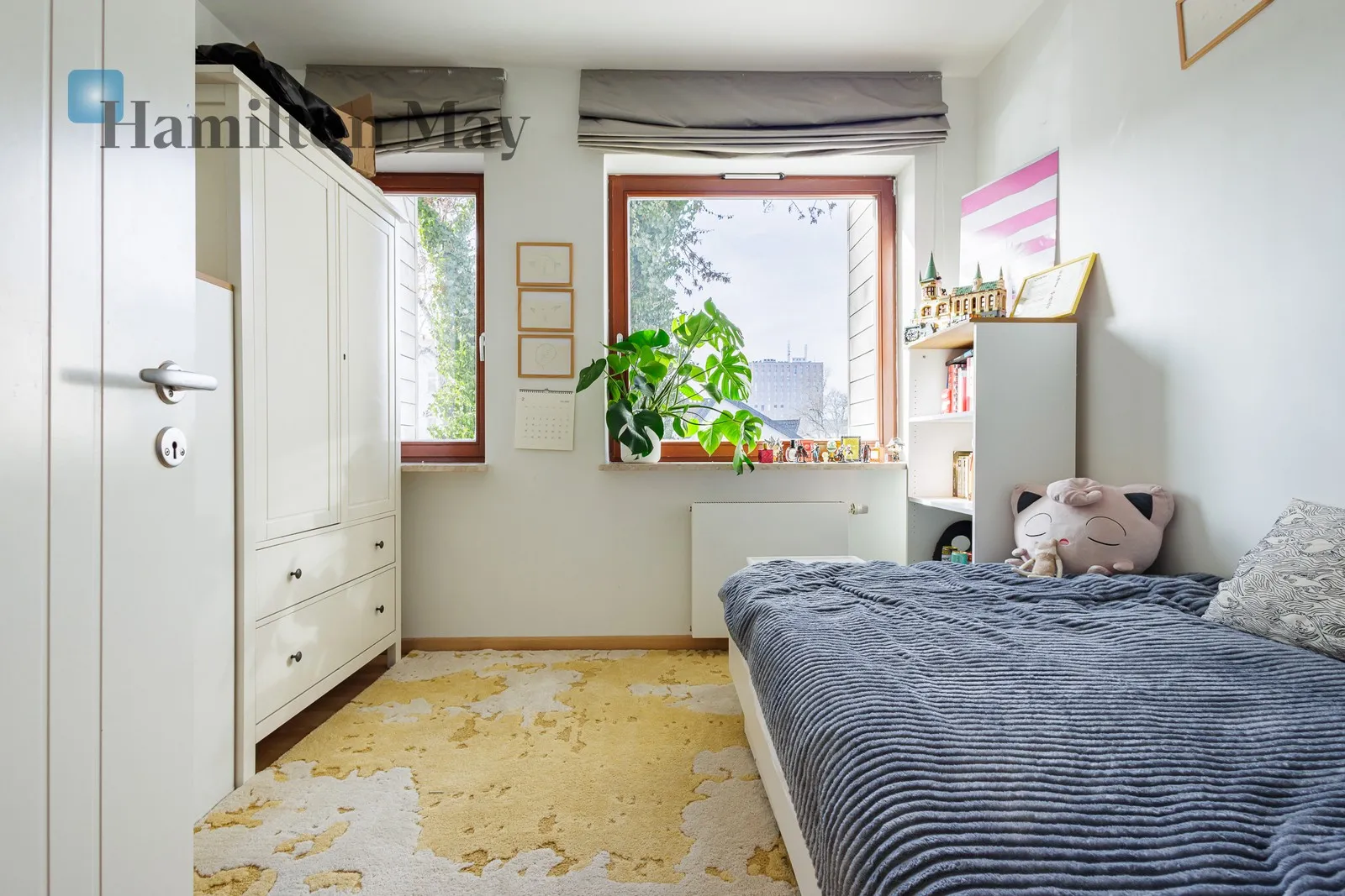 Region: Mokotów Subregion: Sielce Distance to centre: 2.88 km Level: 1 Price: 5300 PLN Bedrooms: 2 Bathrooms: 1 Size: 70m2 - slider