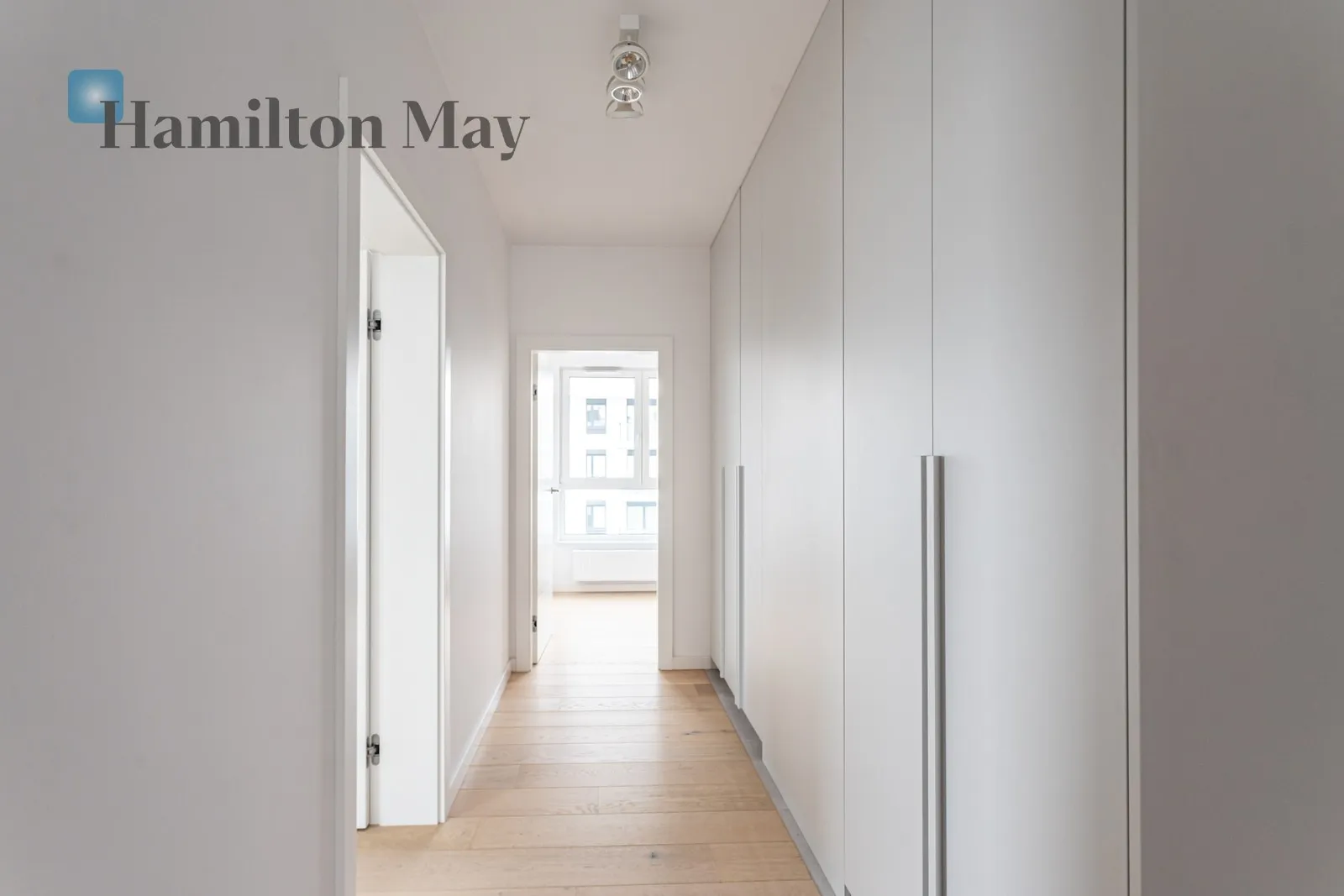 Jasne, przestronne mieszkanie z obszernym tarasem w inwestycji "Osiedle Bokserska 71" - slider